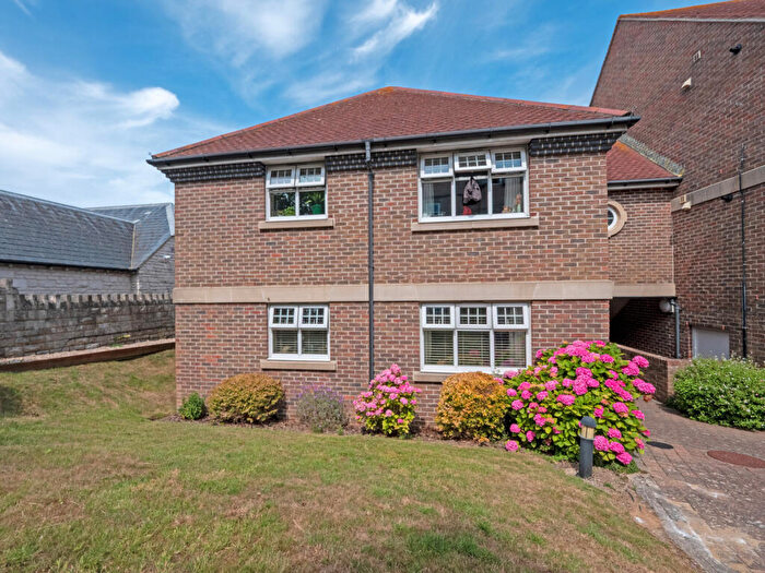 2 Bedroom Apartment For Sale In Melcombe Avenue, Weymouth, DT4