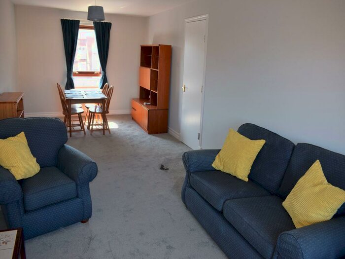 2 Bedroom Apartment To Rent In West Powburn, West Savile Terrace, Edinburgh, EH9