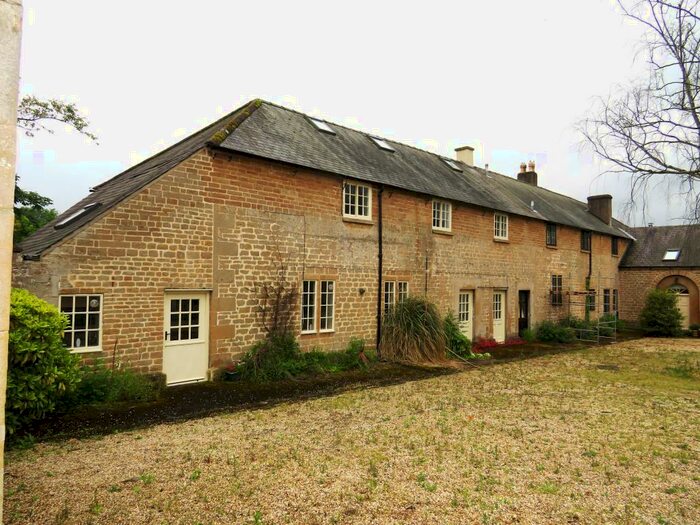 5 Bedroom Barn Conversion To Rent In Hall Mews, Papplewick, Nottingham, NG15