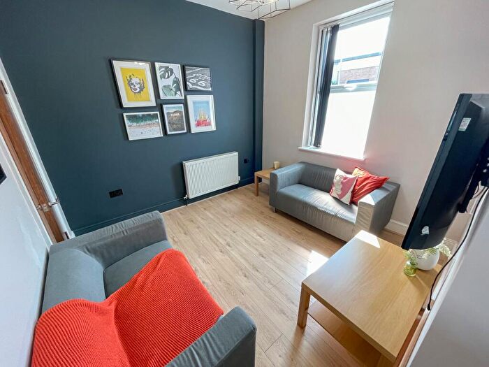 4 Bedroom Terraced House For Sale In Wedgewood Street, L7