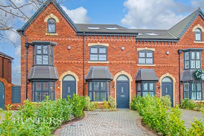 4 Bedroom Town House For Sale In Fairway Mews, Medlock Road, Woodhouses, Failsworth, M35
