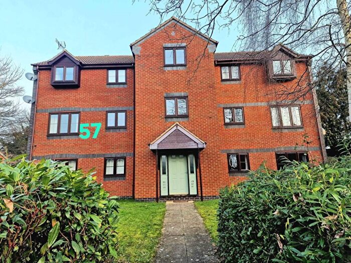 2 Bedroom Flat To Rent In Boakes Drive, Stonehouse, GL10