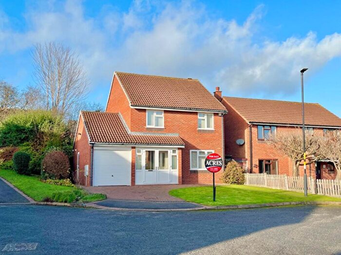 3 Bedroom Detached House For Sale In Beverley Close, Sutton Coldfield, B72
