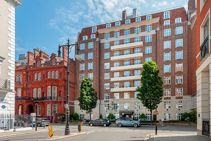 1 Bedroom Flat To Rent In Chesterfield Gardens, Mayfair, W1J