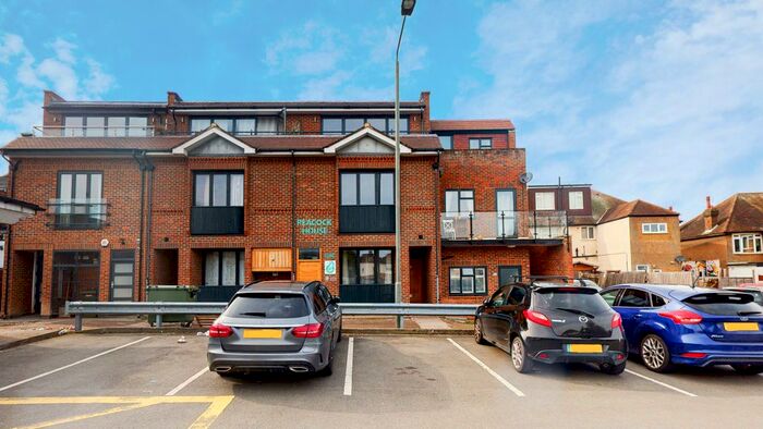 2 Bedroom Flat To Rent In Station Road, West Wickham, BR4