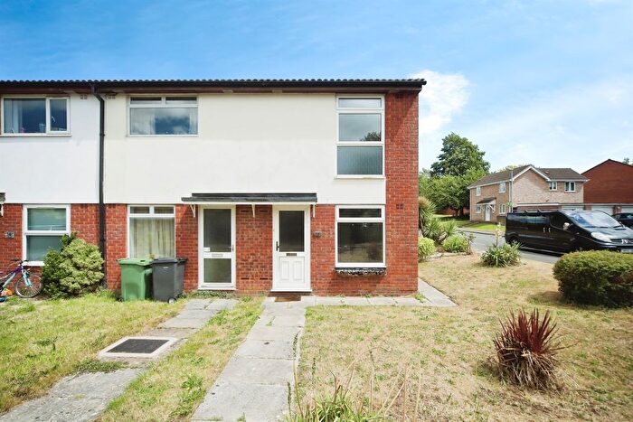 2 Bedroom Property To Rent In Queensway, Taunton, TA1