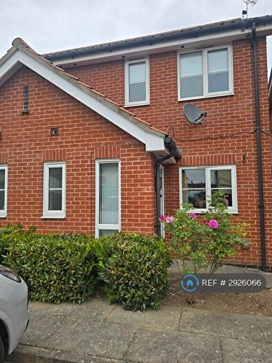 3 Bedroom Semi Detached House To Rent In Brett Close, Ipswich, IP1