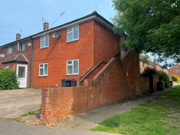 2 Bedroom Flat To Rent In Knight Avenue, Canterbury, CT2