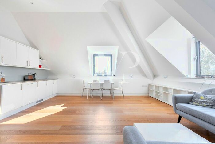 2 Bedroom Flat To Rent In Merlin House, Belmont Terrace, London, W4