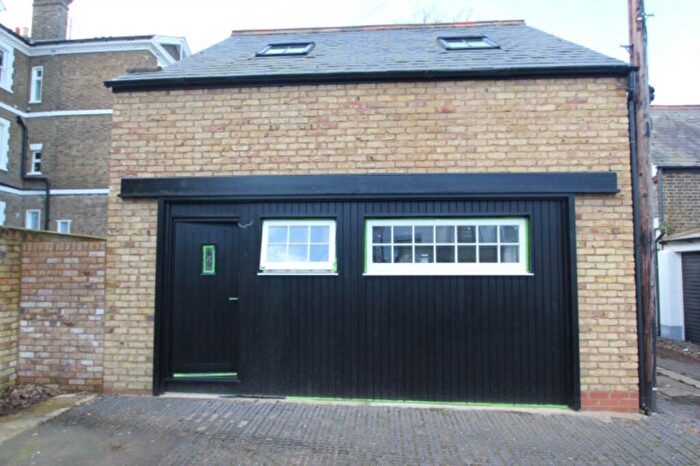 1 Bedroom Coach House For Sale In Clifftown Parade, Southend On Sea, SS1