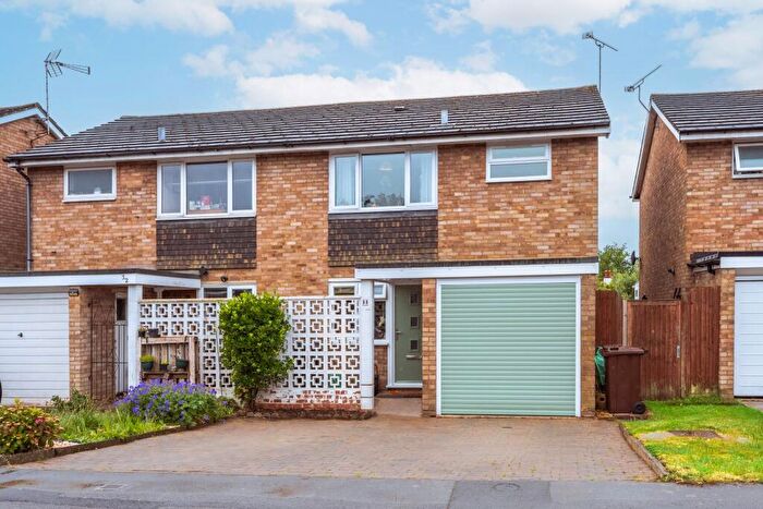 3 Bedroom Semi-Detached House For Sale In St. Pauls Gate, Wokingham, RG41