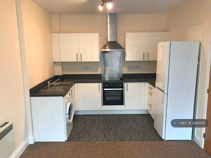 1 Bedroom Flat To Rent In Farnsby Street, Swindon, SN1