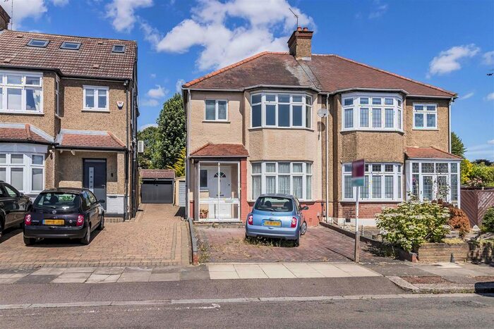 3 Bedroom Semi-Detached House To Rent In Faversham Avenue, Enfield, EN1