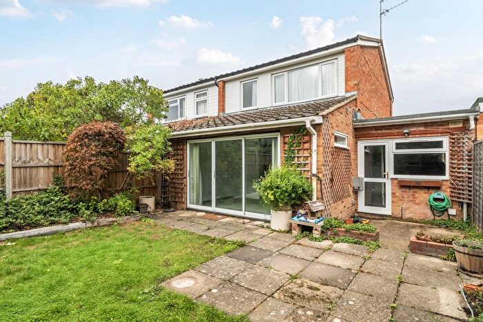 3 Bedroom Semi-Detached House To Rent In Testwood Road, Windsor, SL4