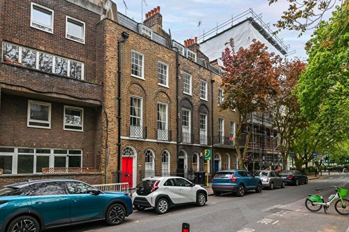 2 Bedroom Maisonette For Sale In Colebrooke Row, Angel, London, N1