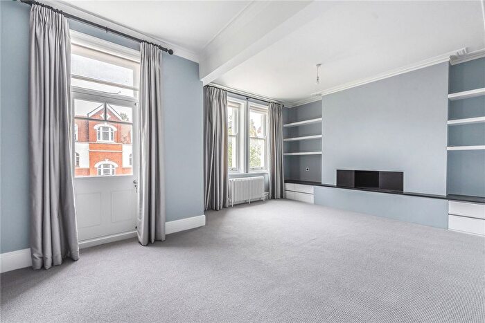 2 Bedroom Flat To Rent In Harvard Court, West Hampstead, London, NW6