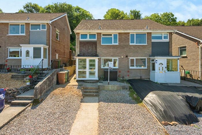 4 Bedroom Semi-Detached House For Sale In Holmwood Avenue, Plymouth, Devon, PL9
