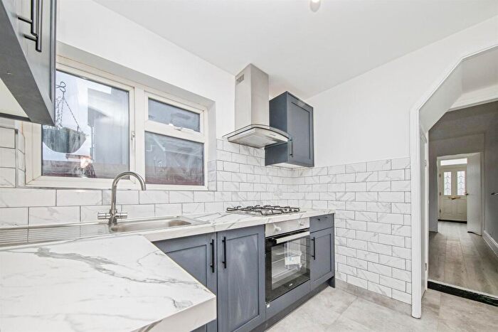 3 Bedroom End Of Terrace House For Sale In Spring Road, Ipswich, IP4