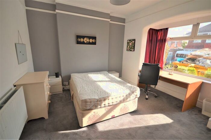 6 Bedroom Detached House To Rent In Heathwood Road, BH9