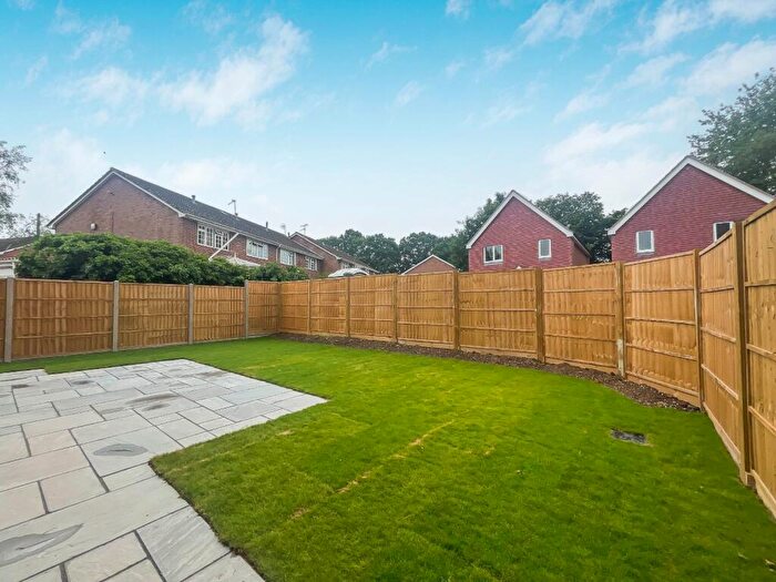 4 Bedroom Detached House For Sale In Chase Road, Lindford, Bordon, Hampshire, GU35