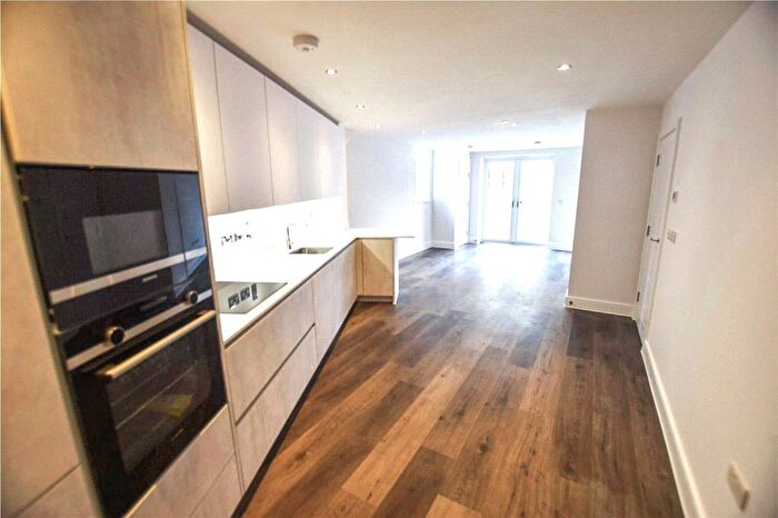 2 Bedroom Flat For Sale In Eldon Park, South Norwood, SE25