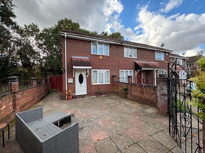 2 Bedroom End Terrace House For Sale In Wraysbury Close, Hounslow, TW4