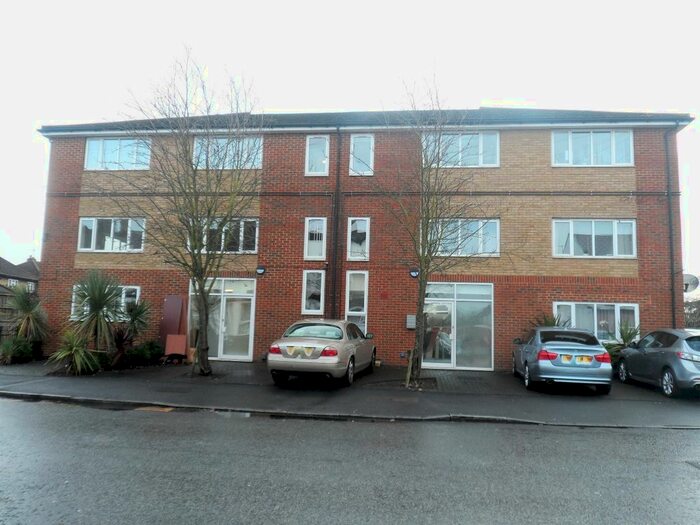 1 Bedroom Flat To Rent In Miles Road, Mitcham, CR4
