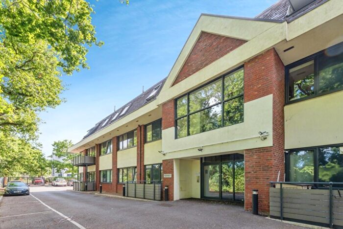 2 Bedroom Flat For Sale In Challenge Court, Leatherhead, Surrey, KT22