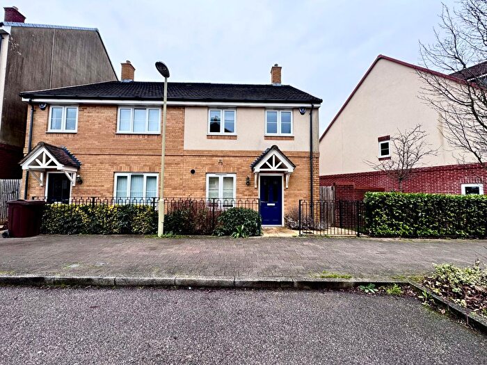 3 Bedroom Semi Detached House To Rent In Finn Farm Road, Kingsnorth, TN25