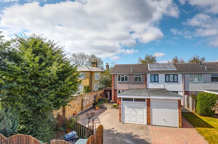 3 Bedroom End Of Terrace House For Sale In Mill Lane Close, Broxbourne, EN10