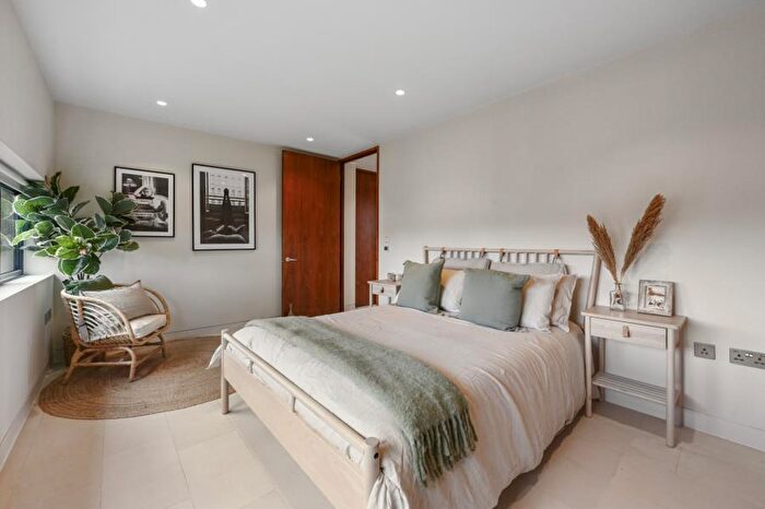 1 Bedroom Flat To Rent In Oval Road, Primrose Hill, NW1
