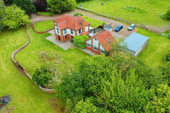 5 Bedroom Detached House For Sale In Stagenhoe Park, Hitchin, SG4