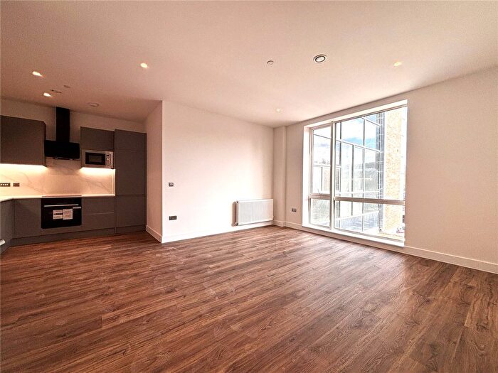 1 Bedroom Flat To Rent In Sheila House, Fleet, Hampshire, GU51