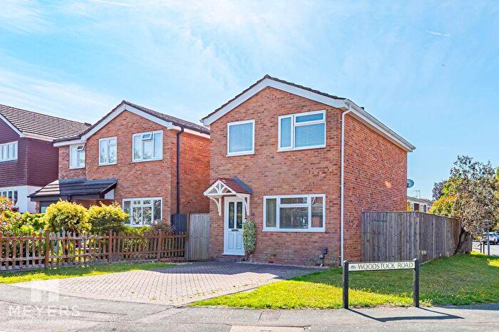 3 Bedroom Detached House For Sale In Woodstock Road, Burton, BH23