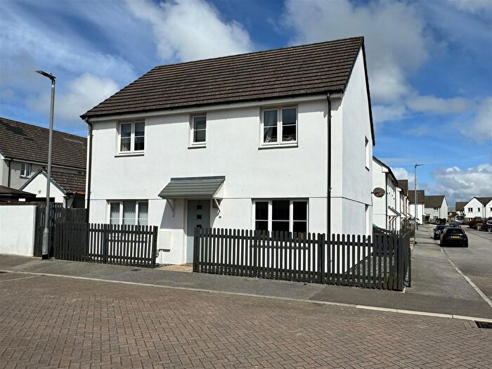 4 Bedroom Detached House For Sale In Figgy Road, Quintrell Downs, Newquay, TR8