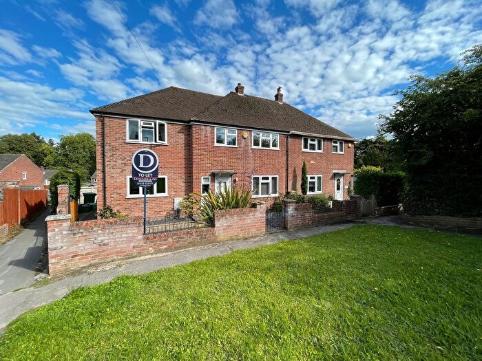 4 Bedroom Semi-Detached House To Rent In Owen Road, Shaw, Newbury, RG14