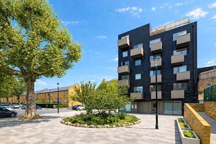 2 Bedroom Flat For Sale In Bevington Road, North Kensington, W10