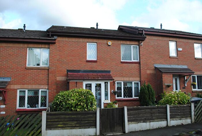 3 Bedroom Terraced House To Rent In Burbage Way, Glossop, SK13