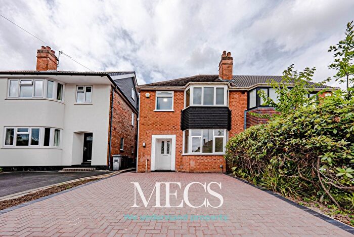 3 Bedroom Semi-Detached House To Rent In Bradbury Road, Solihull, West Midlands, B92