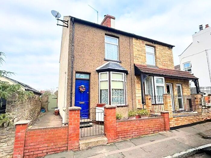 2 Bedroom Semi-Detached House For Sale In Vicarage Road, Bradwell, Milton Keynes, MK13