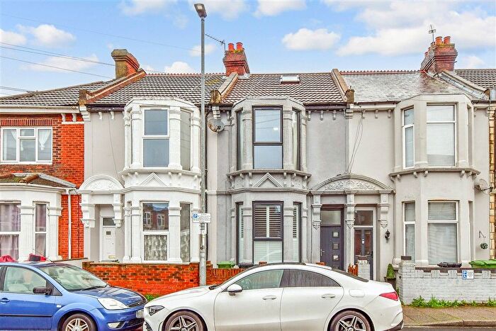 3 Bedroom Terraced House For Sale In Angerstein Road, Portsmouth, Hampshire, PO2