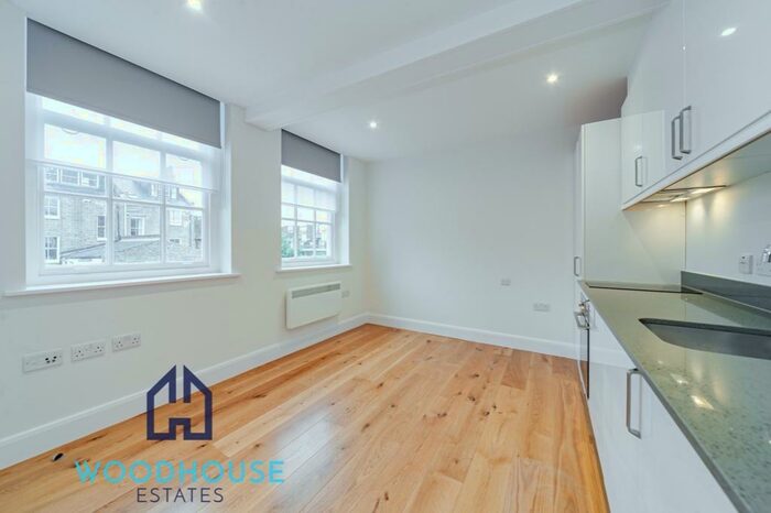 Studio To Rent In Kilburn High Road, London, NW6