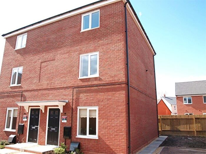 2 Bedroom Flat To Rent In Metcalfe Close, Burton-On-Trent, DE14