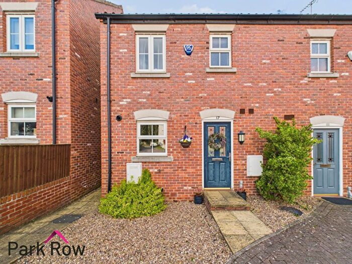 2 Bedroom Semi-Detached House For Sale In Inglenook Close, South Milford, Leeds, LS25