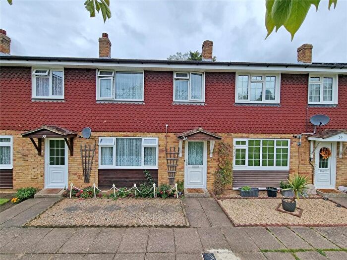 3 Bedroom Terraced House For Sale In Willowdene Close, New Milton, Hampshire, BH25