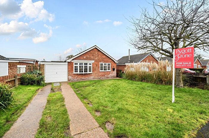 2 Bedroom Detached Bungalow For Sale In The Close, Sturton By Stow, LN1