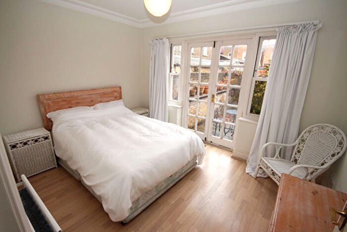 1 Bedroom Flat To Rent In Acton Lane, Chiswick, W4