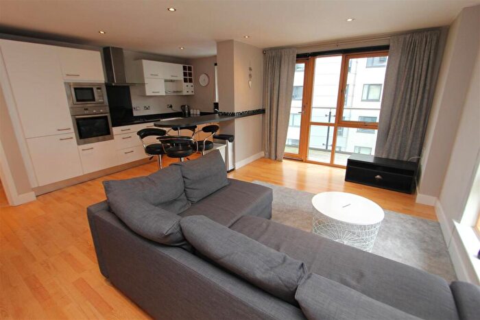 2 Bedroom Flat To Rent In McClintock House, Leeds Dock, LS10