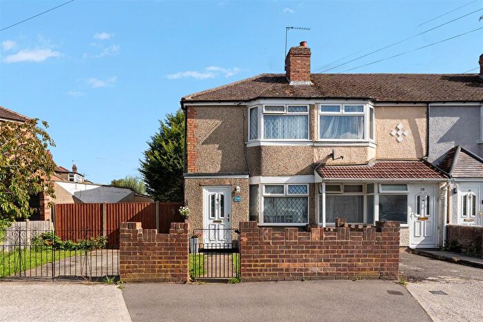 2 Bedroom Semi-detached House For Sale In Fredora Avenue, Hayes, UB4