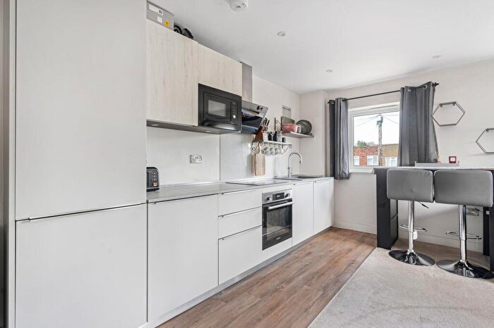 1 Bedroom Flat For Sale In Desborough Park Road, Chelsea Court Desborough Park Road, HP12